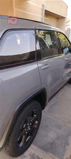 جیپ گراند شیرۆکی